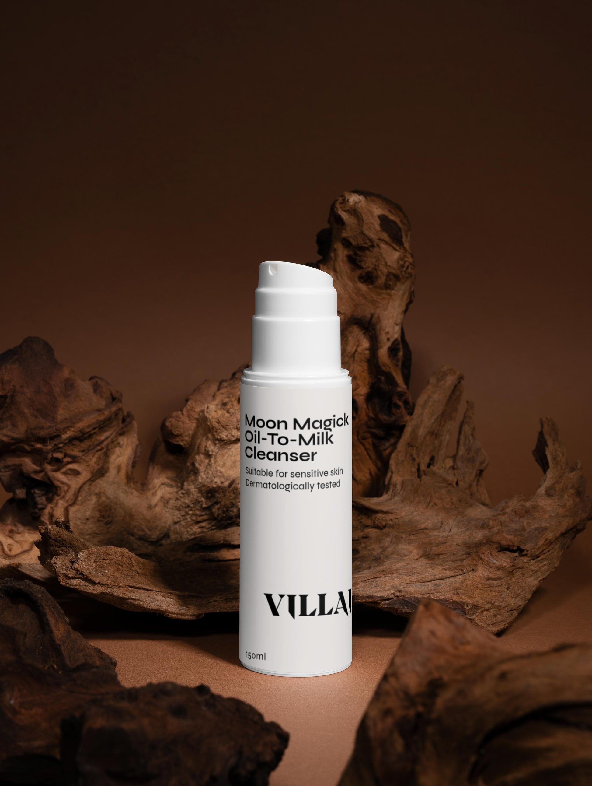 VILLAIN Skin Moon Magick Oil-To-Milk Cleanser 150ml (GOLD PRIZE WINNER) Moon Magick Oil-To-Milk Cleanser 150ml (GOLD PRIZE WINNER)